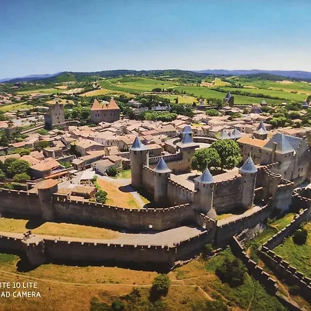 La Petite Maison Dans La Bastide Καρκασόν
