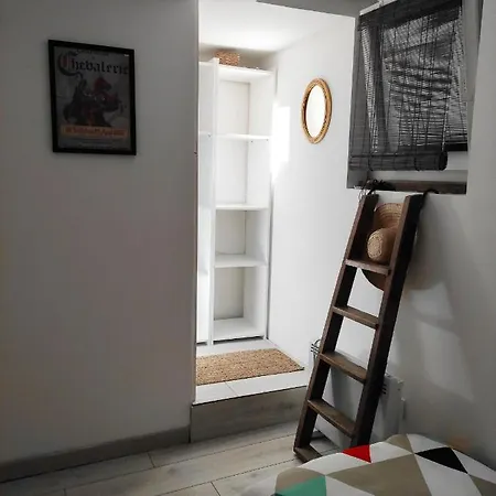 La Petite Maison Dans La Bastide * Καρκασόν